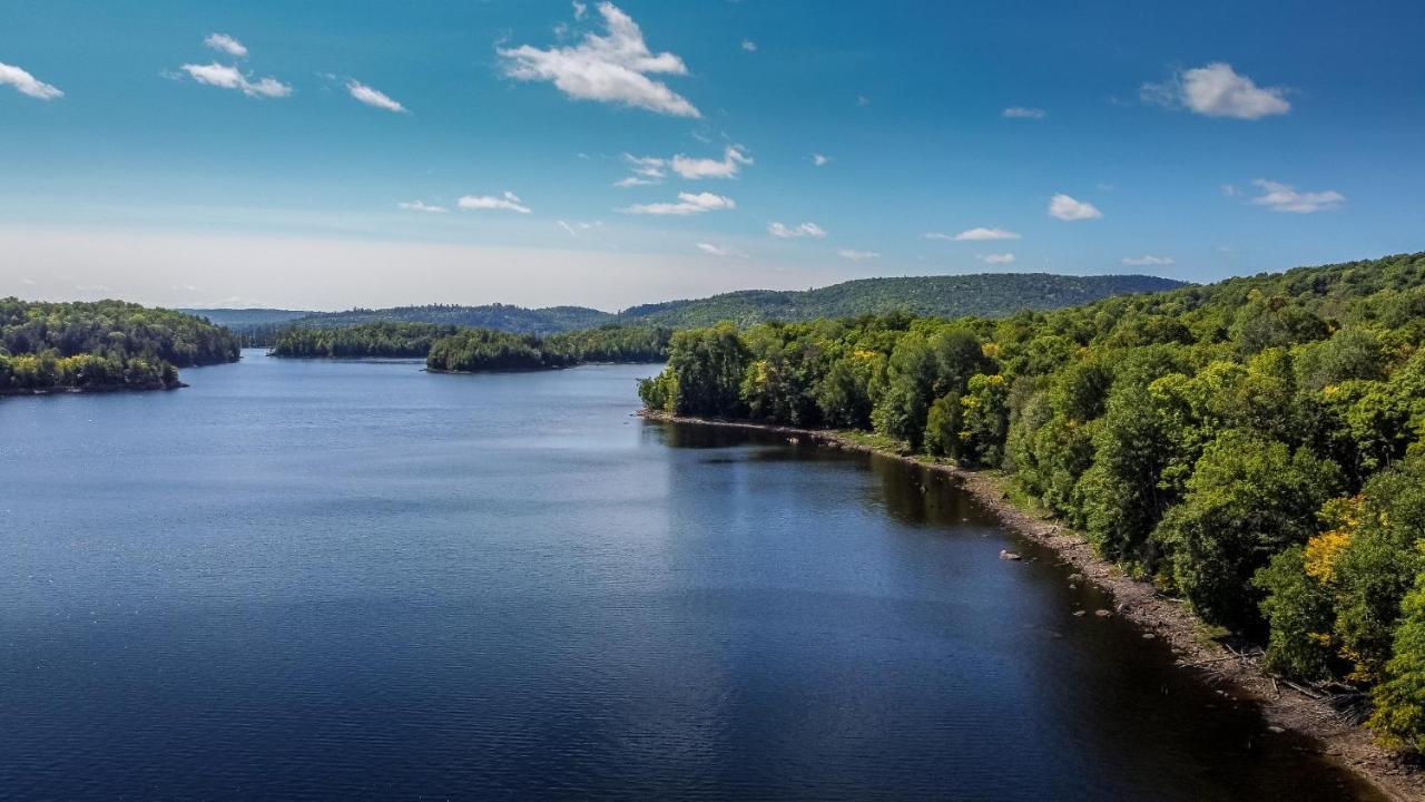 Yourtes Glamping Du Poisson Blanc Notre-Dame-du-Laus Bagian luar foto